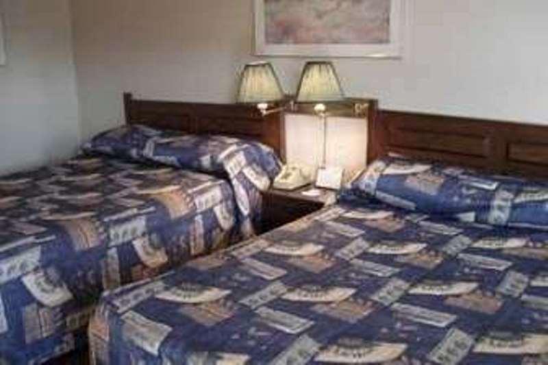 Knights Inn Fort Erie Zimmer foto